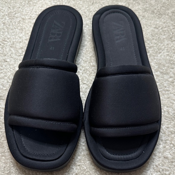 Zara Black Padded Slide Sandals - Picture 4 of 7
